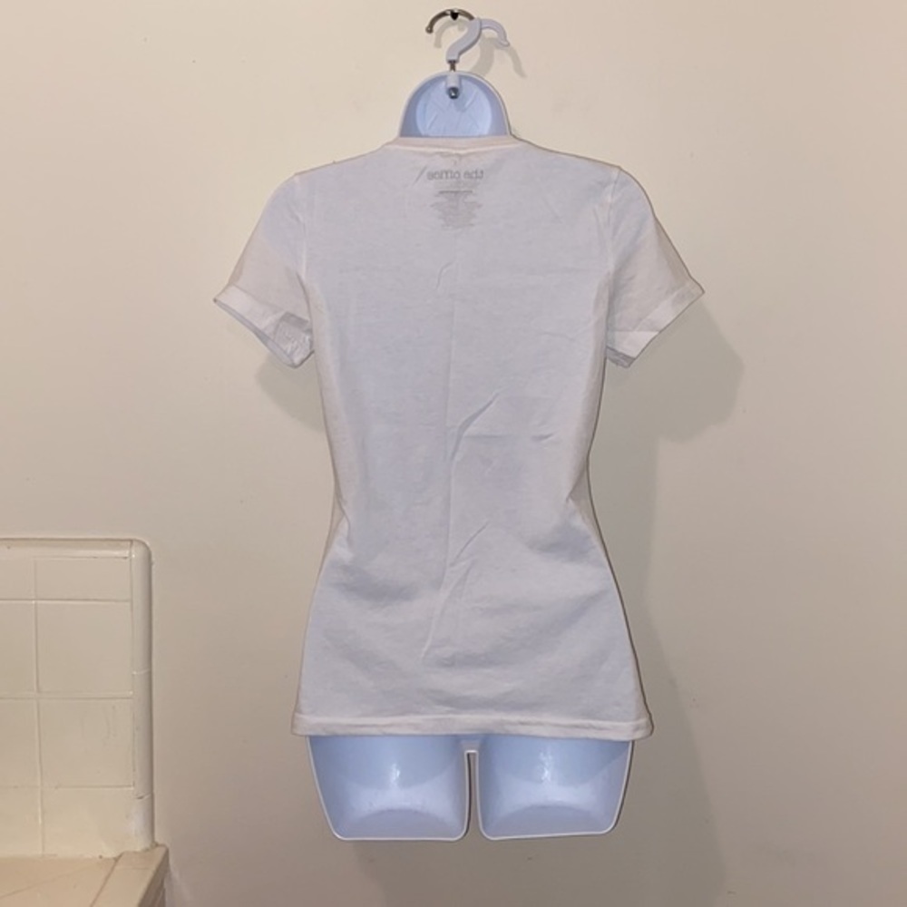 BNWT The Office Schrute Farms Bed & Breakfast Tee - Picture 7 of 9